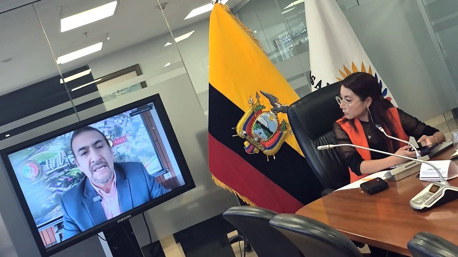 RectorAsambleaPresupuesto 4