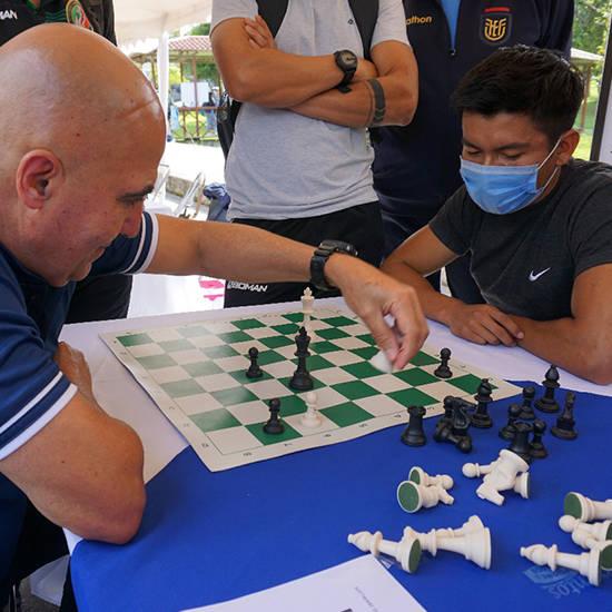 rograma de ajedrez avanzado para potenciar el desarrollo cognitivo en niños de 6 a 8 años de edad en la ciudad de Loja, Ecuador.