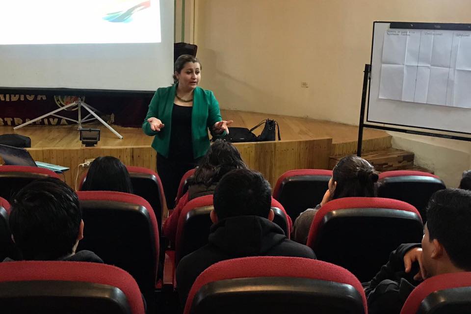 Estudiantes reciben capacitación del acceso a la información pública