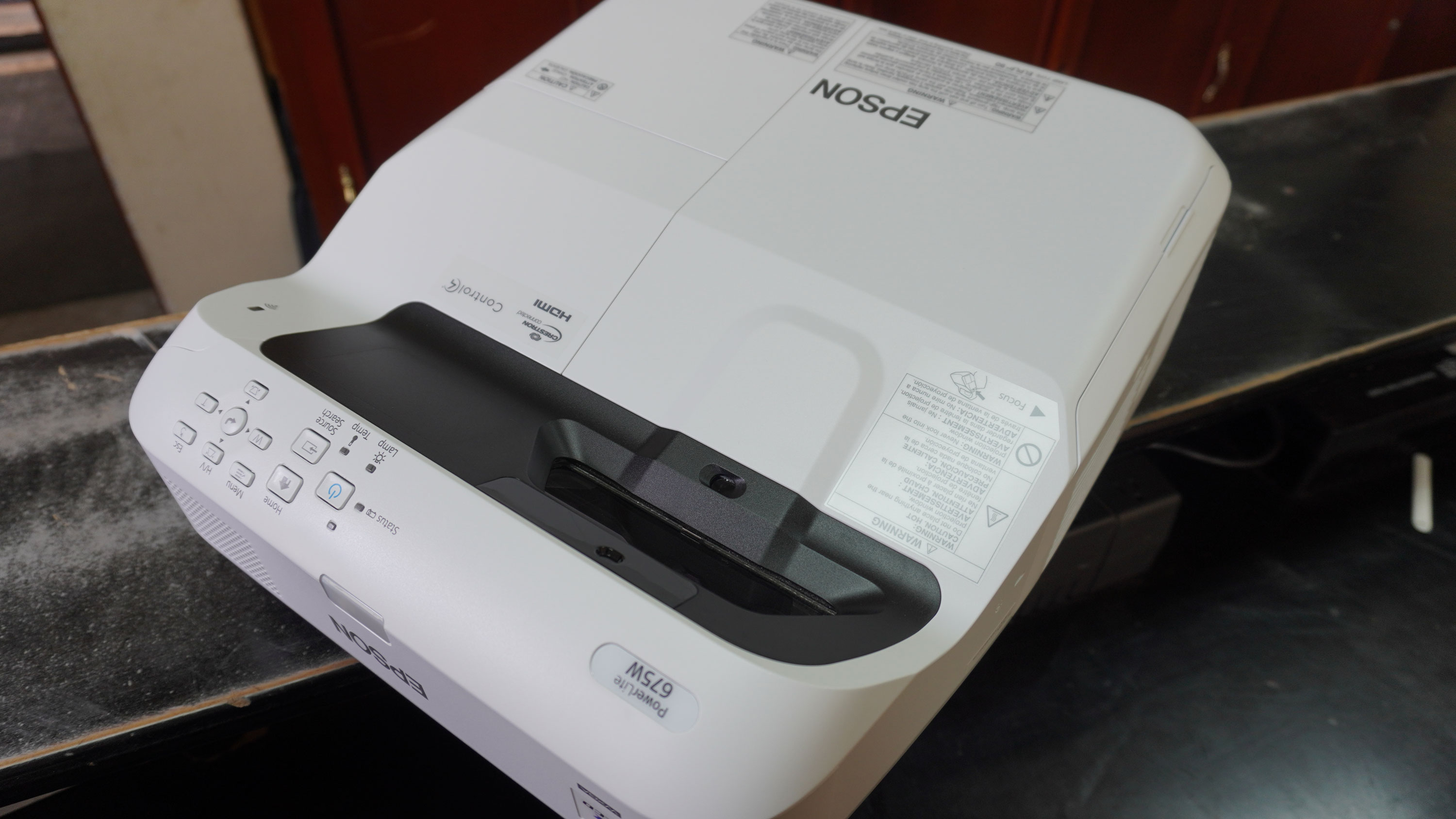 150 nuevos proyectores llegaron a la UNL