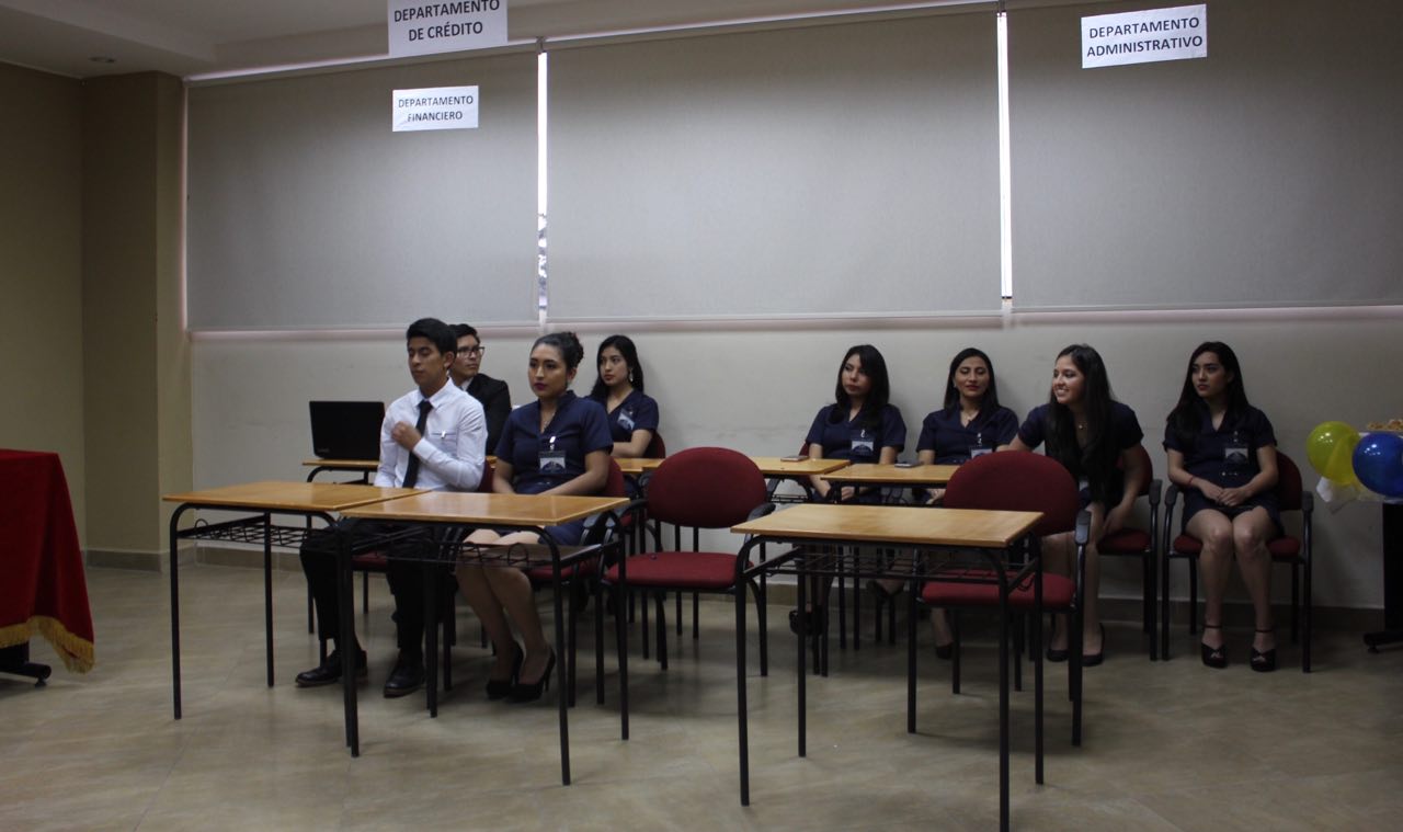 Estudiantes simulan apertura de Cooperativa de Ahorro y Crédito 