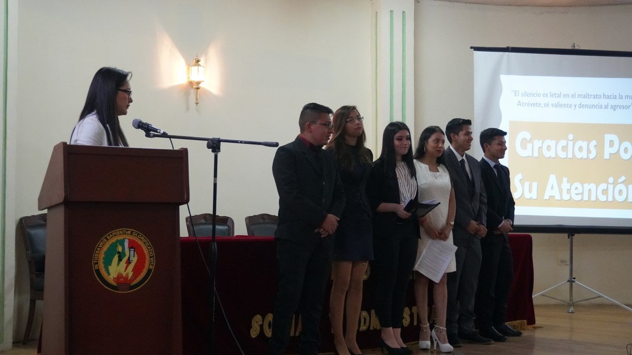 Estudiantes de Derecho  participan de cátedras integradoras