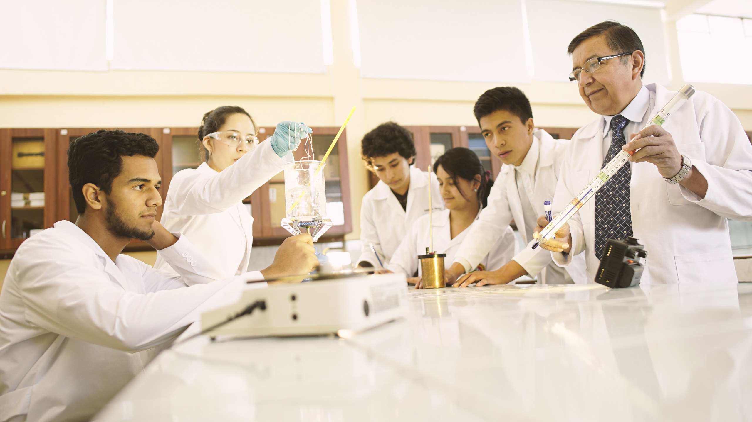 Producción  científica fortalece la académica