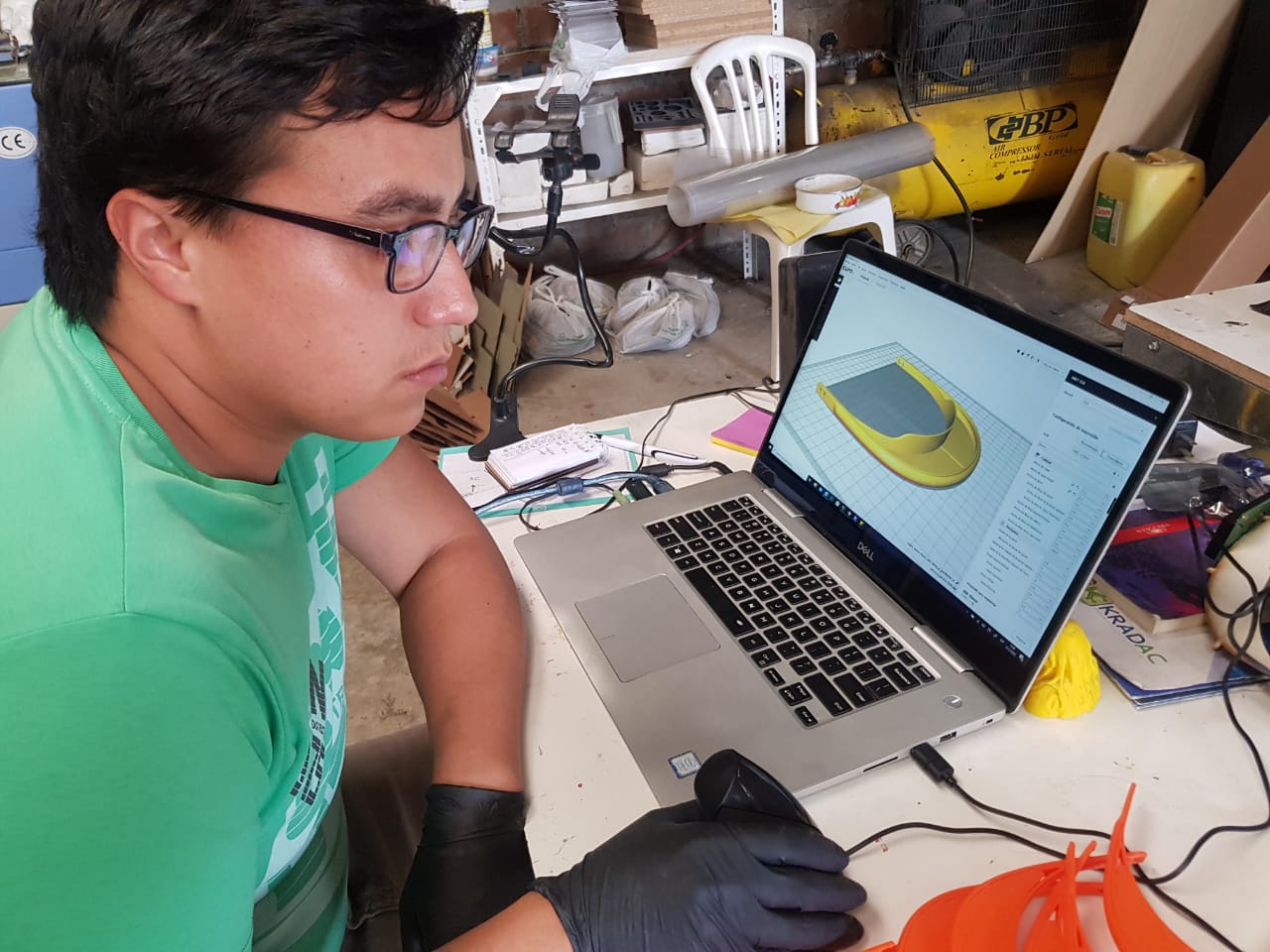 Exalumno de la UNL fabrica máscaras con impresora 3D para evitar propagación del COVID-19 