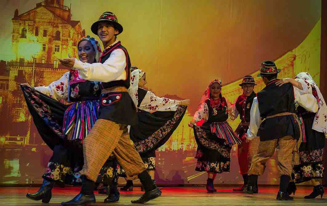 Grupos internacionales de danza rendirán homenaje a la UNL por su fundación