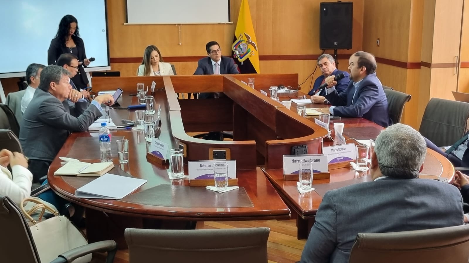 RECTOR NIKOLAY AGUIRRE 