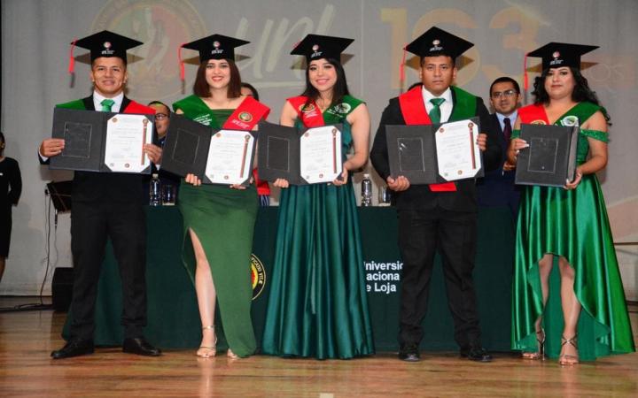 graduados