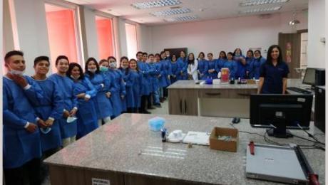 Derecho refleja excelencia académica en prácticas del Centro Forence de Loja