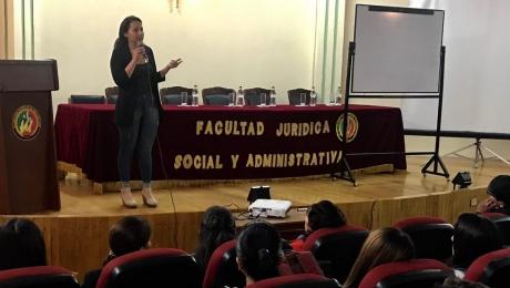Alumnos de Contabilidad participan del Taller de Oratoria 