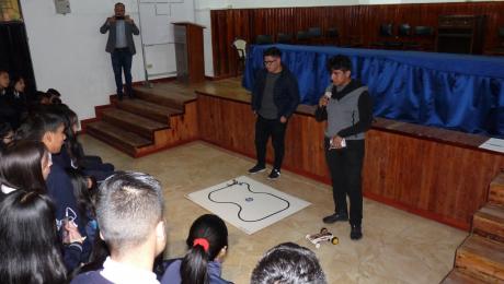 Ingeniería en Electrónica y Telecomunicaciones realizó Charlas Informativas