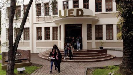 Docentes se capacitan para la nueva oferta académica a distancia 