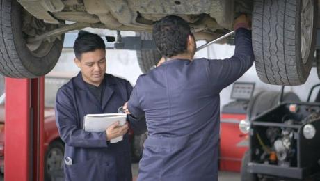 Empresas automotrices se unen a formación académica de la UNL