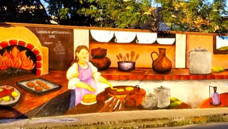 Arte y lojanidades en murales que apoya la Carrera de Artes Plásticas