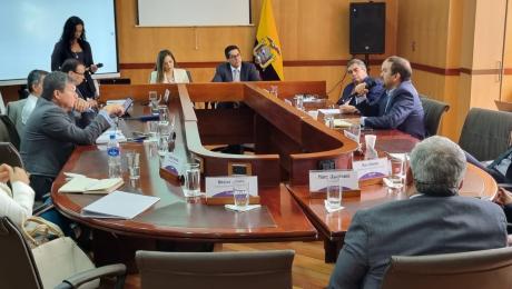 RECTOR NIKOLAY AGUIRRE 