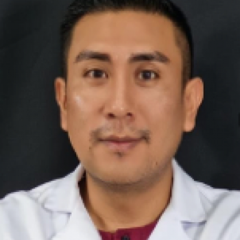 Dr. Esp. Luis Eduardo Vélez Macas 