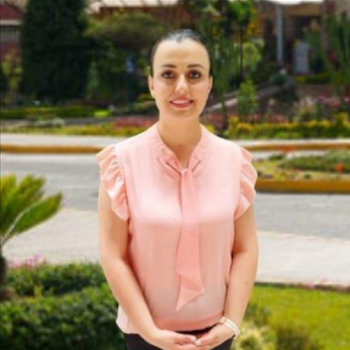 Dra. Vicky Freire: (Loja-Ecuador)