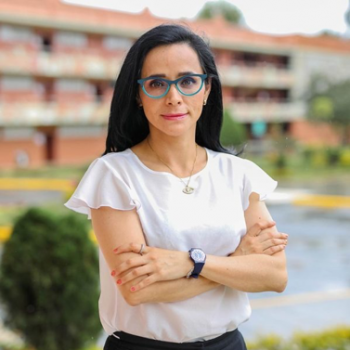 María Estefania Bautista Valarezo (Loja-Ecuador):