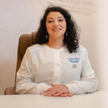 Psc. Cl. Zhenia Muñoz Vinces, Mtr. (Ecuador)